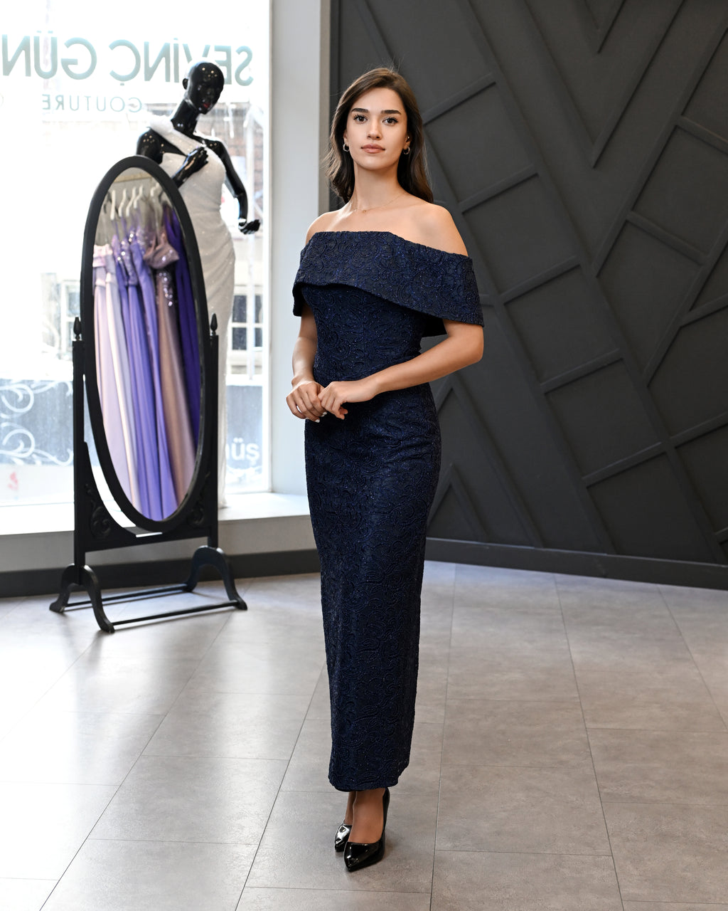 Madonna Yaka Dantel Midi Abiye Elbise