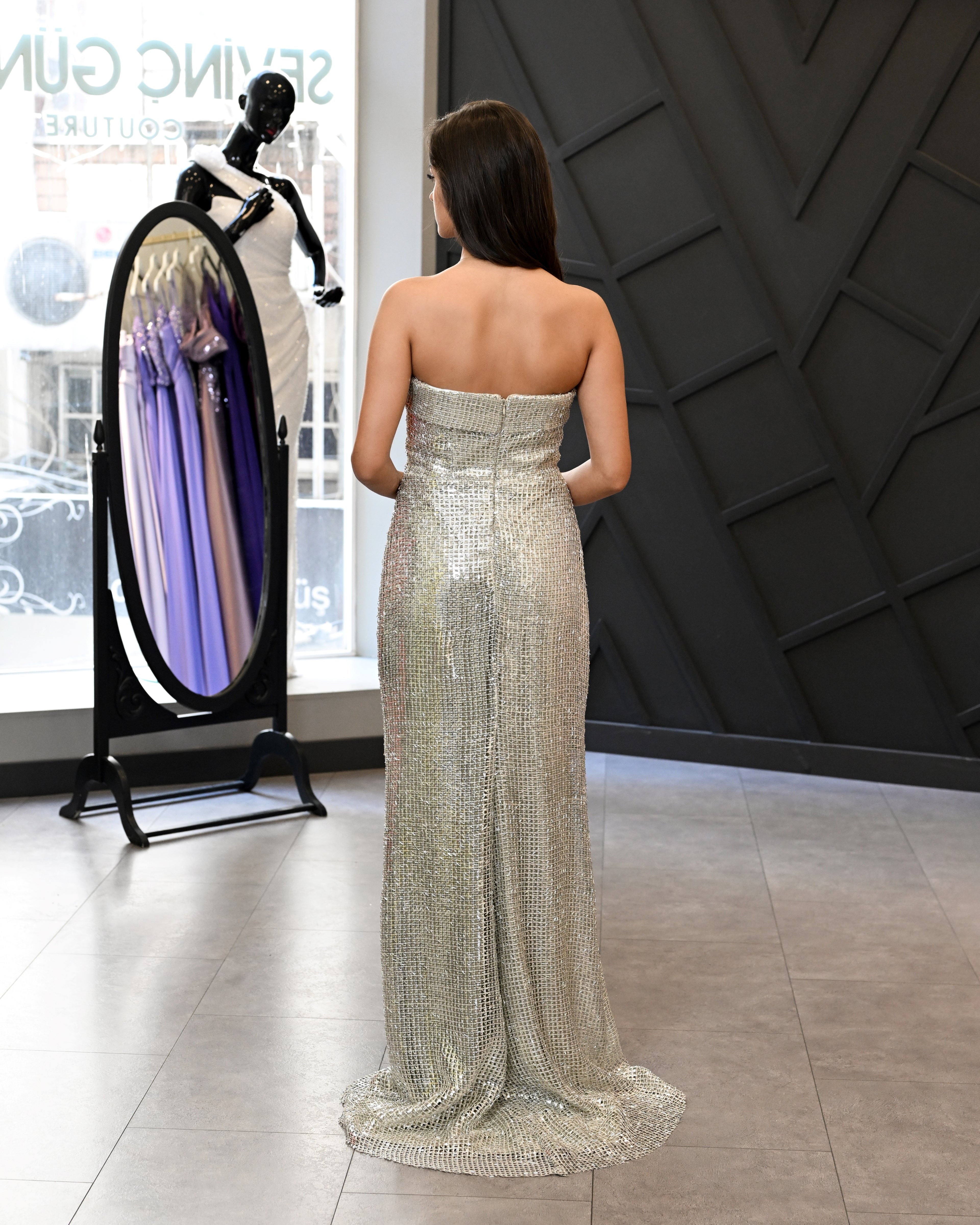 Straplez Boncuklu İthal Kumaştan Uzun Abiye Elbise