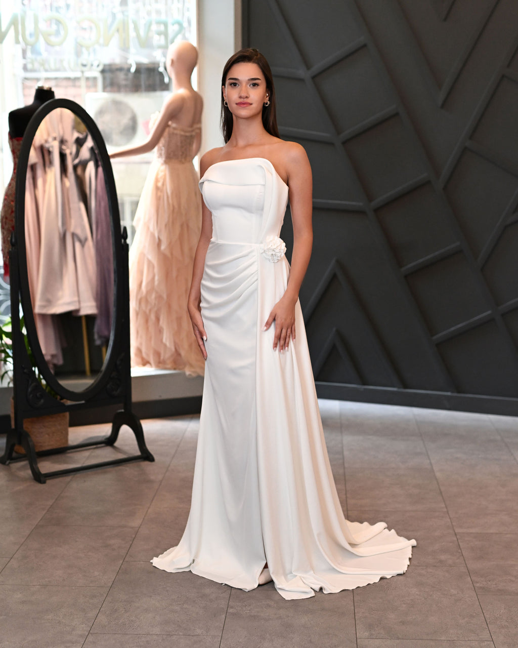 Straplez İnce Krep Uzun Abiye Elbise