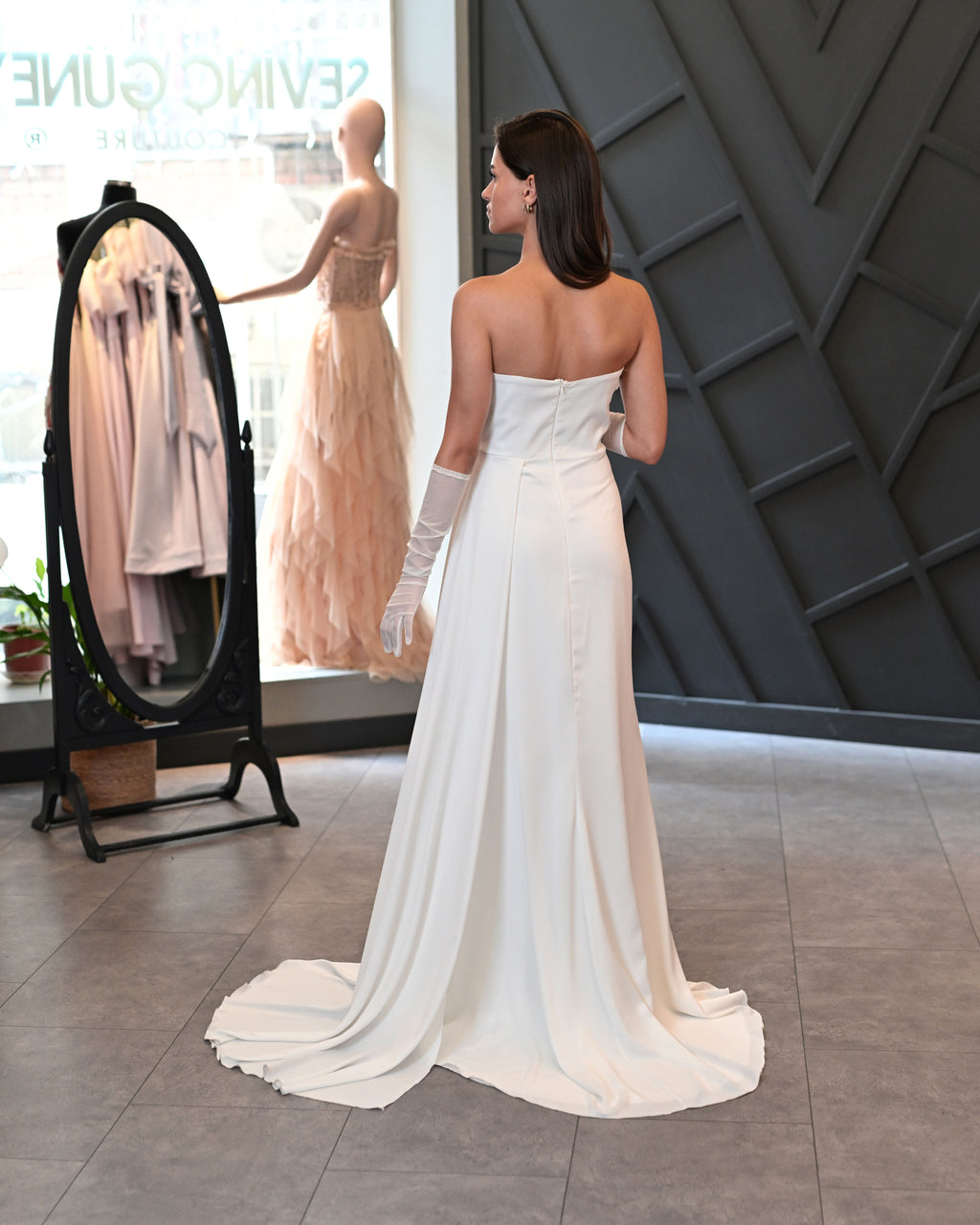 Straplez İnce Krep Uzun Abiye Elbise