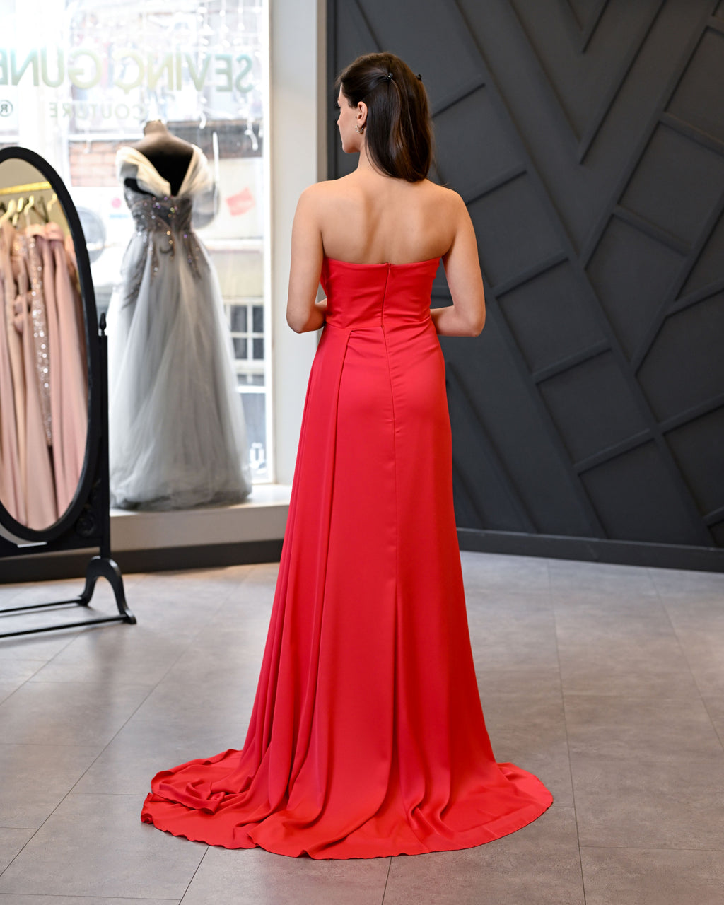 Straplez İnce Krep Uzun Abiye Elbise