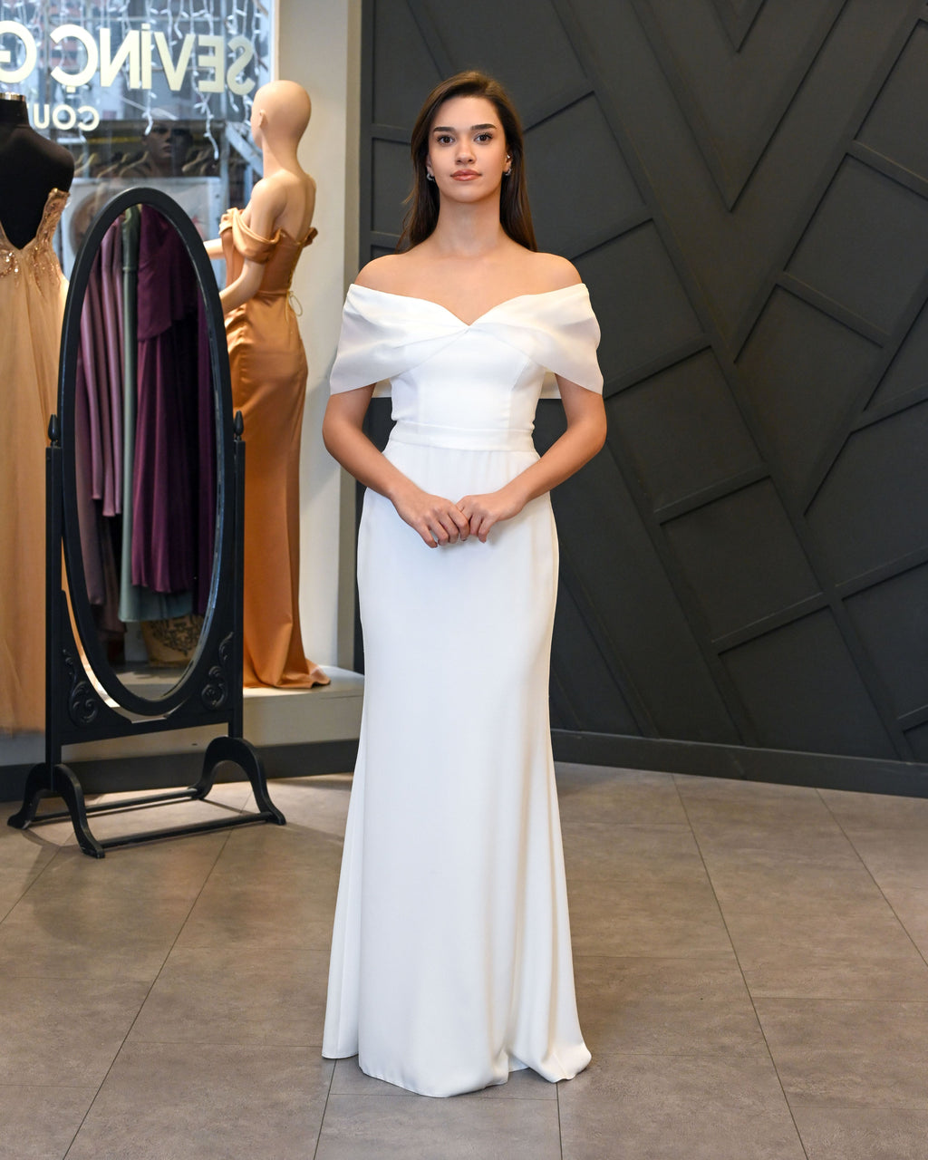 Carmen Yaka  Krep Beyaz Uzun Abiye Elbise