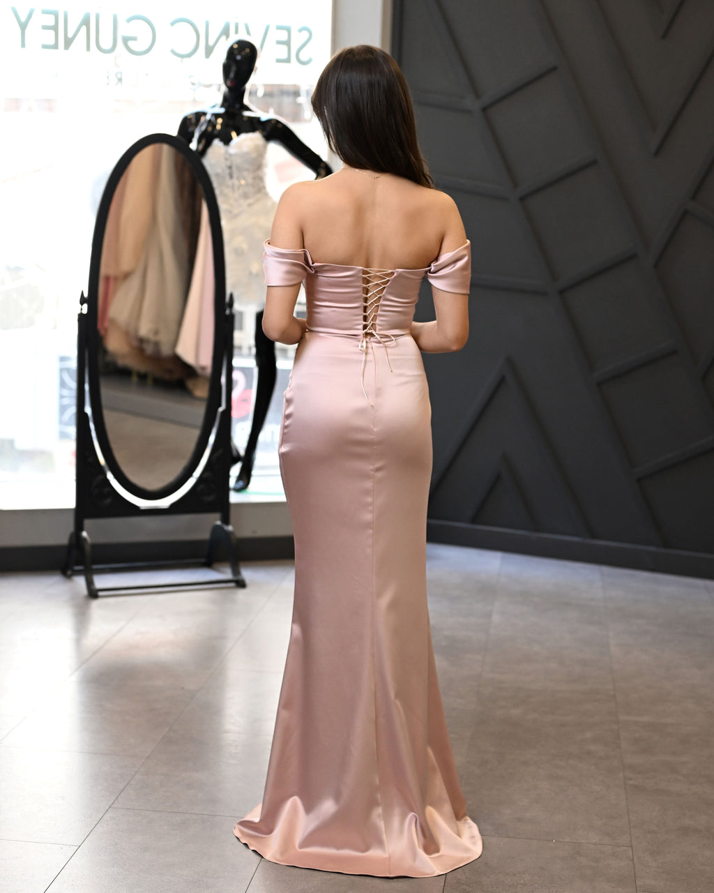 Düşük Kollu Saten Korsaj Beden Uzun Abiye Elbise