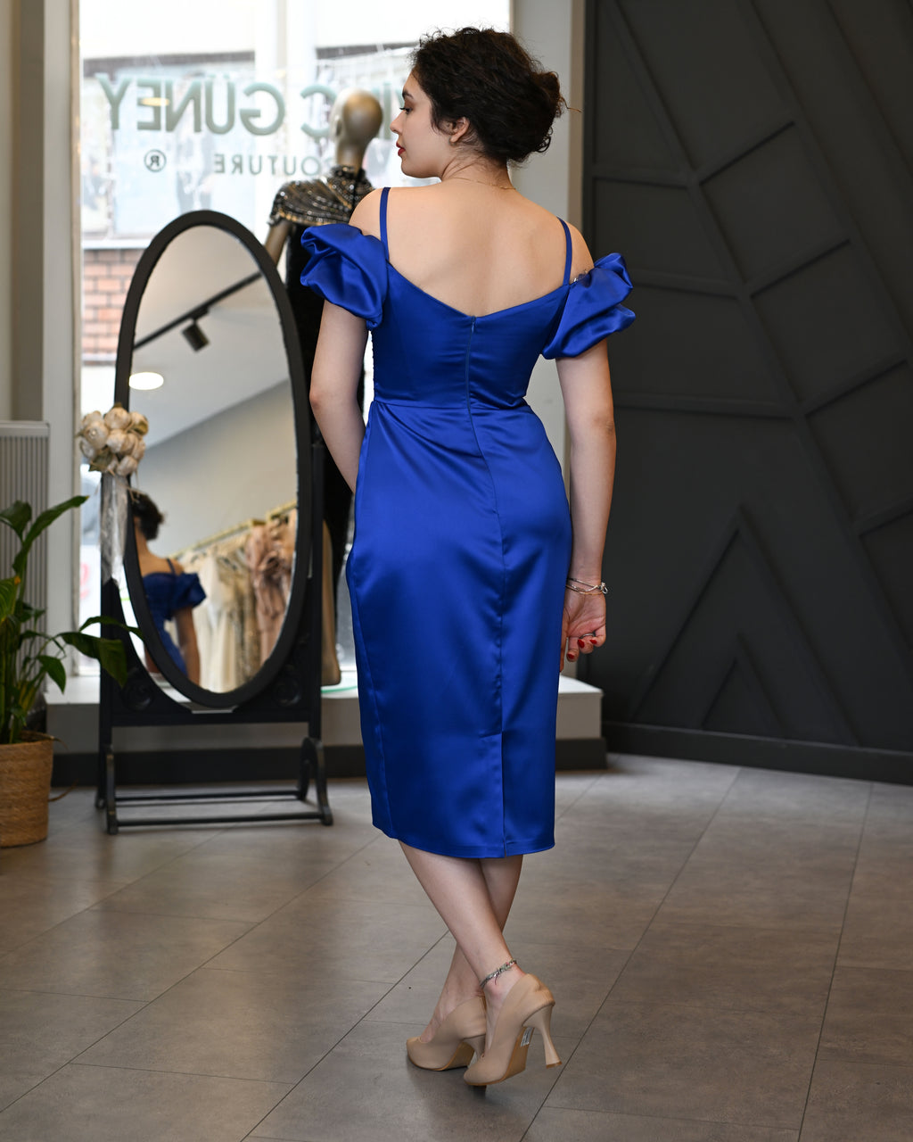 Kısa kollu Saten Midi Abiye Elbise