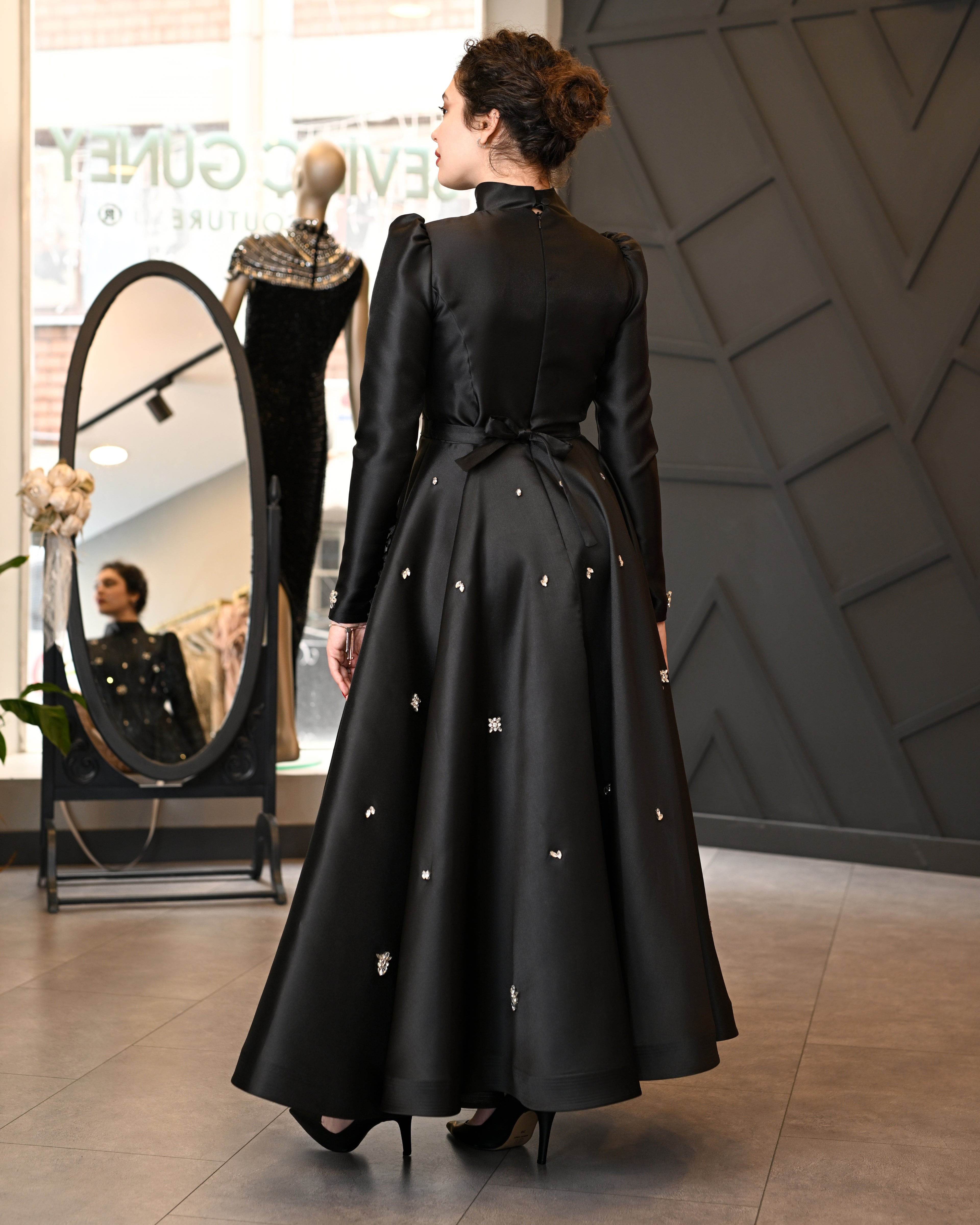 Taşlı Siyah Tesettür Abiye Elbise