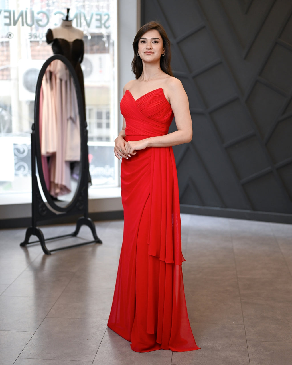 Straplez Drape Beden Sırt İp Bağlamalı Sifon Abiye Elbise
