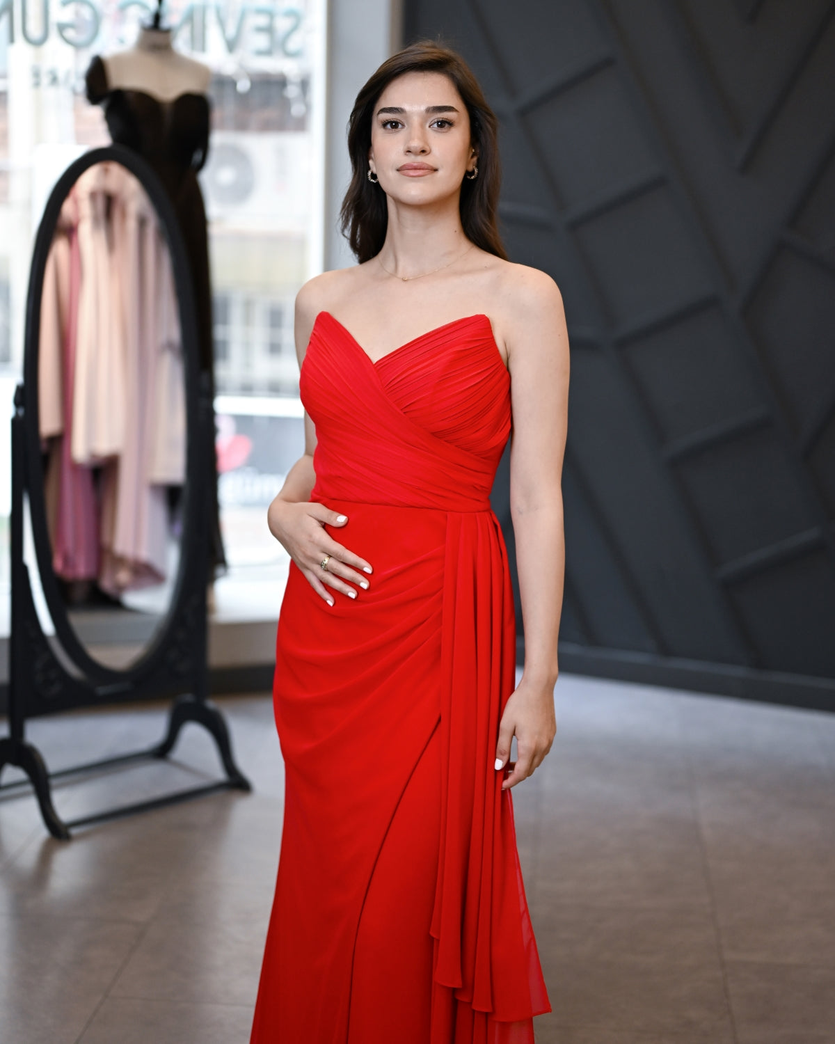 Straplez Drape Beden Sırt İp Bağlamalı Sifon Abiye Elbise