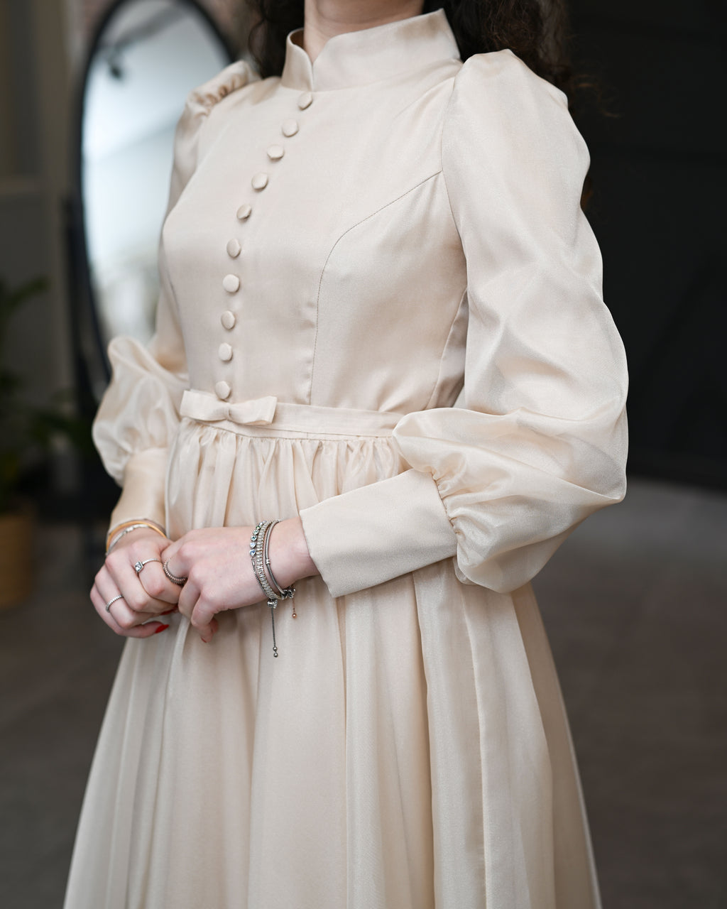 Uzun Kollu Tesettür İpek Organza Uzun Kloş Abiye Elbise