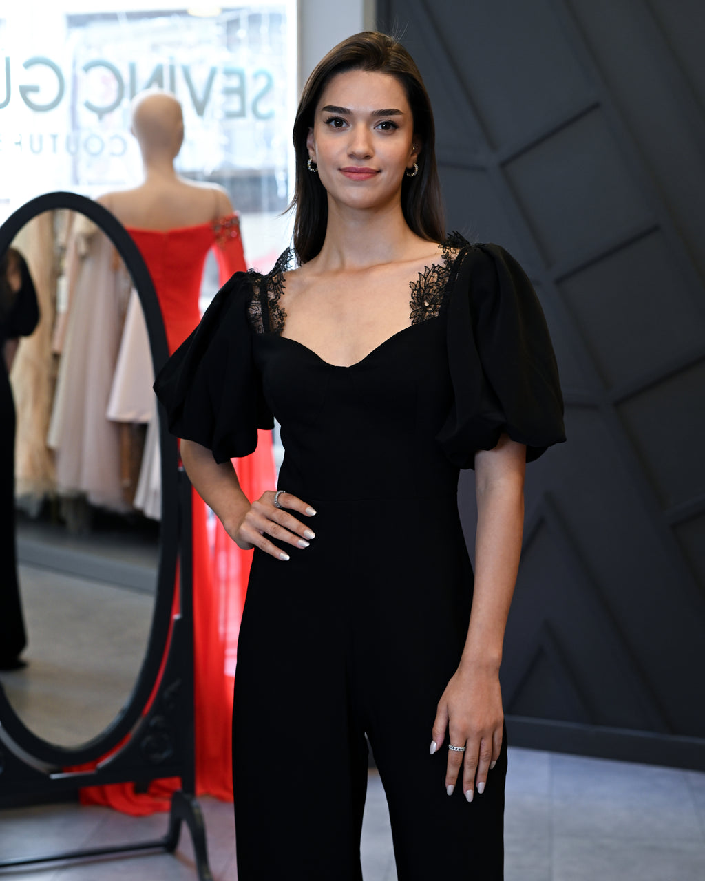 Kısa Kollu Dantel Detaylı Abiye Tulum