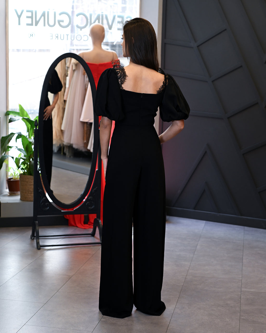 Kısa Kollu Dantel Detaylı Abiye Tulum