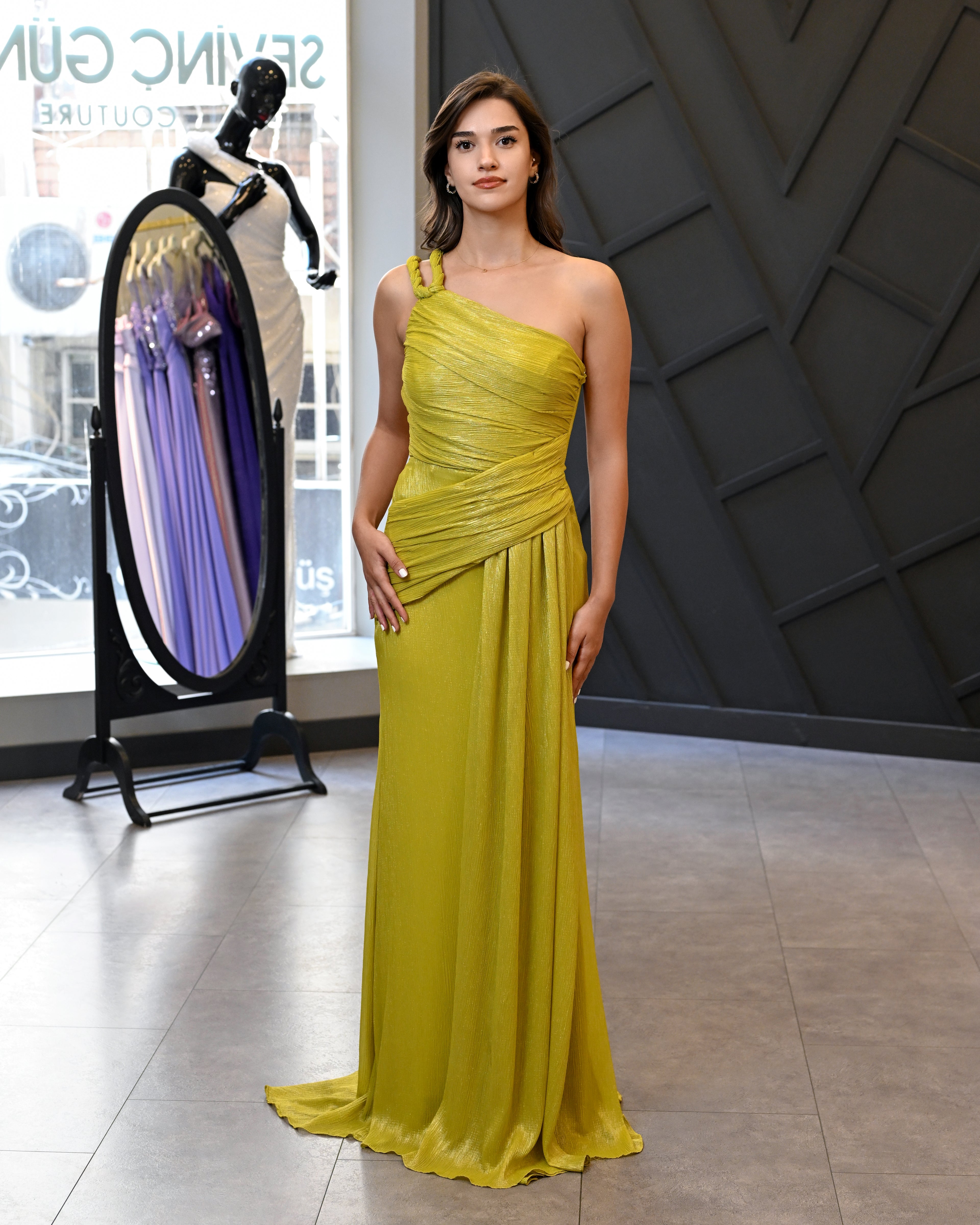 Tek Omuz Yağ Yeşili Şifon Uzun Abiye Elbise