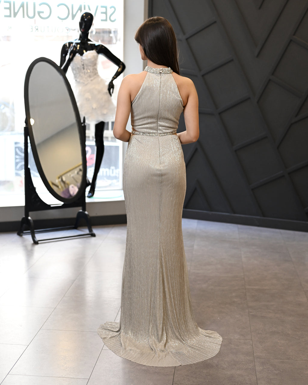 Taşlı Halter Yaka Balık Abiye Elbise