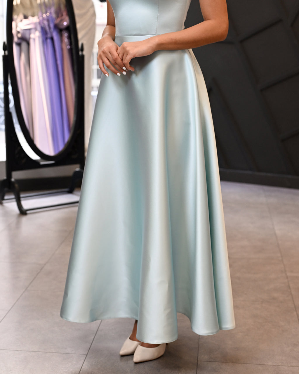 Kendinden Askılı Cepli Saten Midi Abiye Elbise