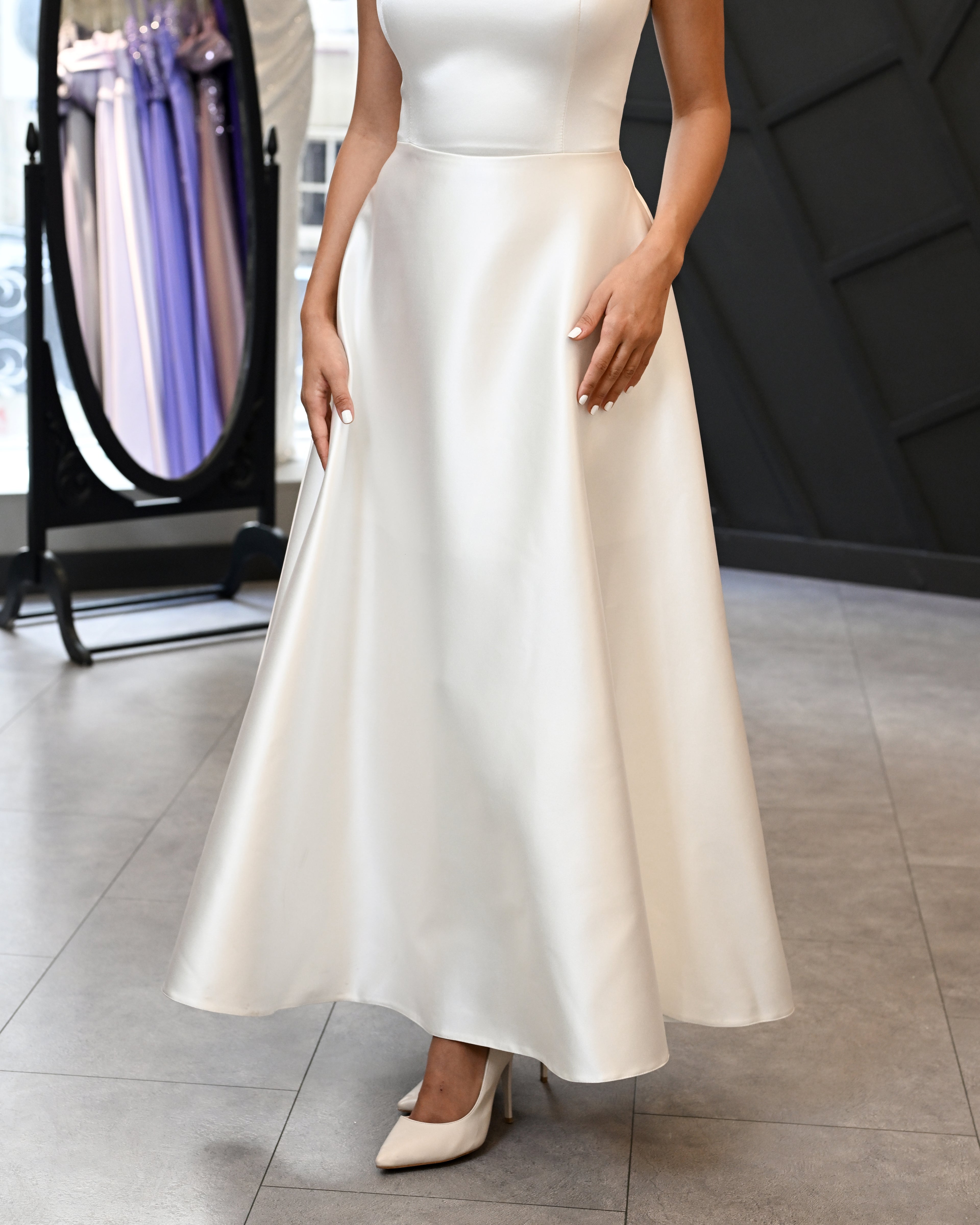 Kendinden Askılı Cepli Saten Midi Abiye Elbise